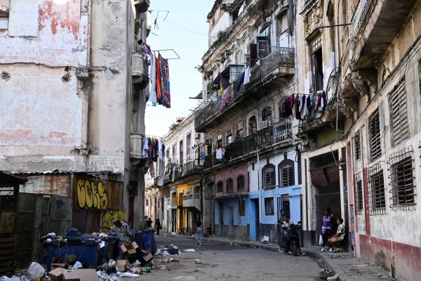 Persecución en Cuba: la dictadura intensifica la vigilancia digital para reprimir el disenso