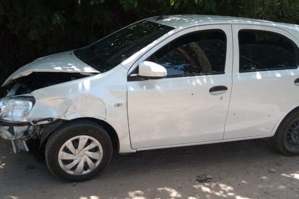 Persecución, vuelco y furioso tiroteo en Merlo tras el robo de un auto