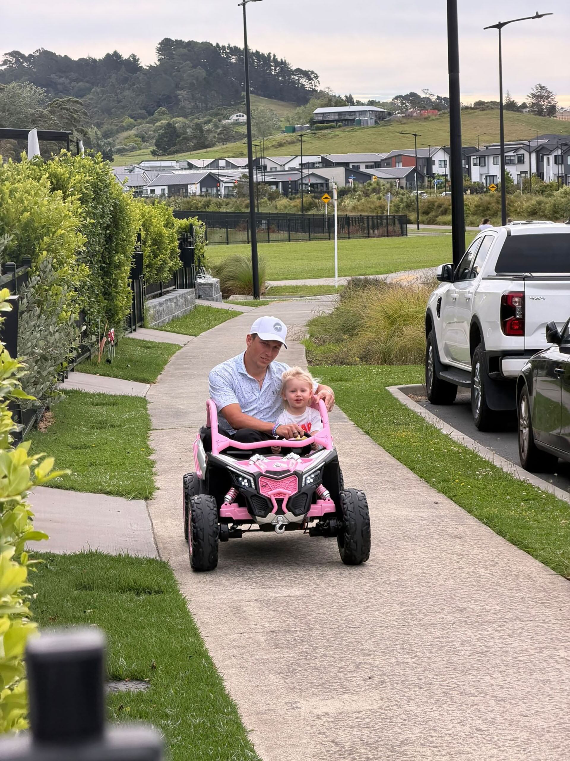 Liam Lawson disfruta con su familia en Nueva Zelanda (Instagram)