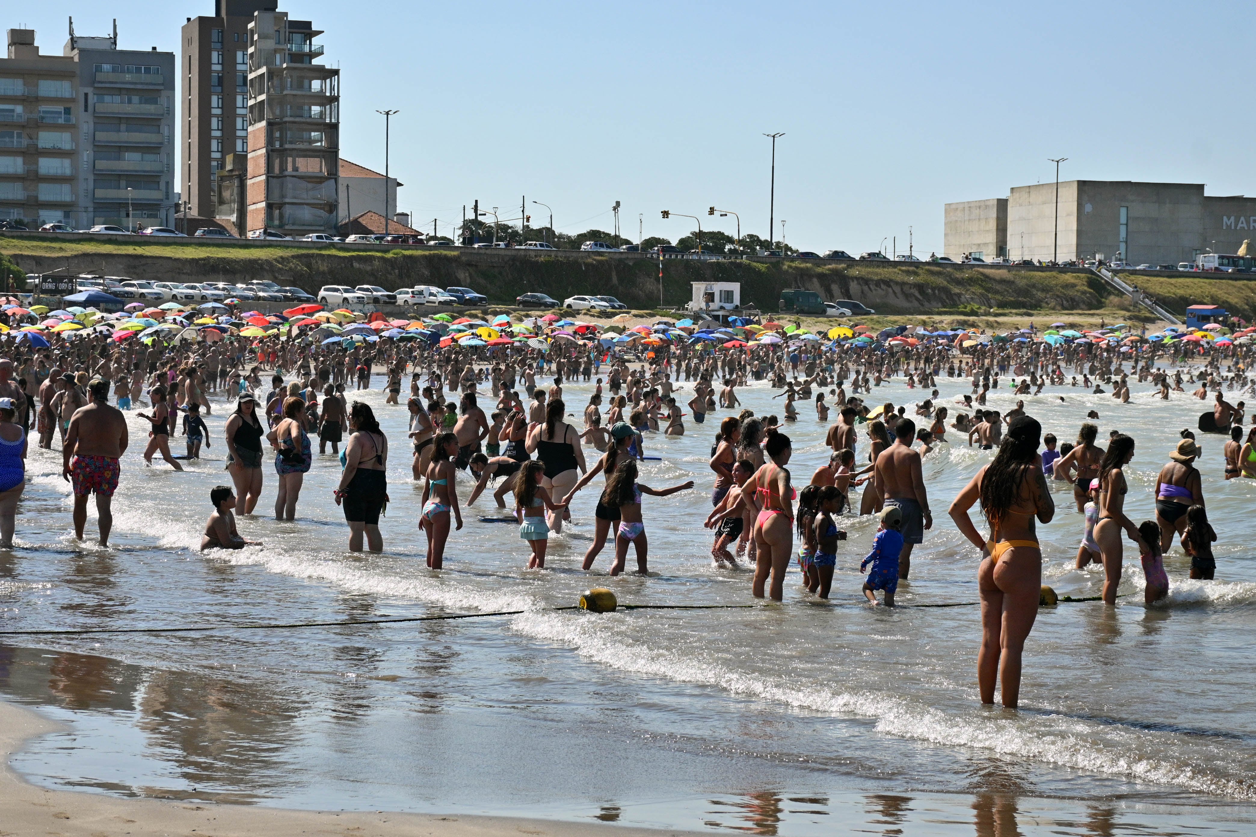 La erosión costera avanza en Mar del Plata y la costa bonaerense por acción humana y cambio climático con pérdida de playas e impacto turístico