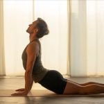 Por qué el yoga beneficia más la flexibilidad que salir a correr: cómo incorporar la disciplina en la rutina