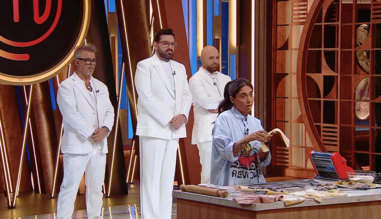 La especialista Mena Duarte acompañó a los jurados en Masterchef Celebrity 