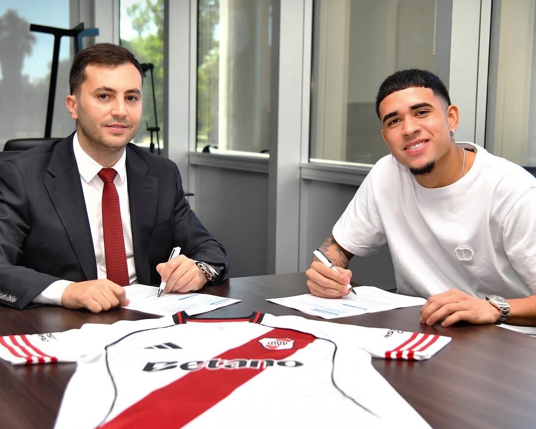 Kendry Páez jugará cedido 18 meses en River Plate