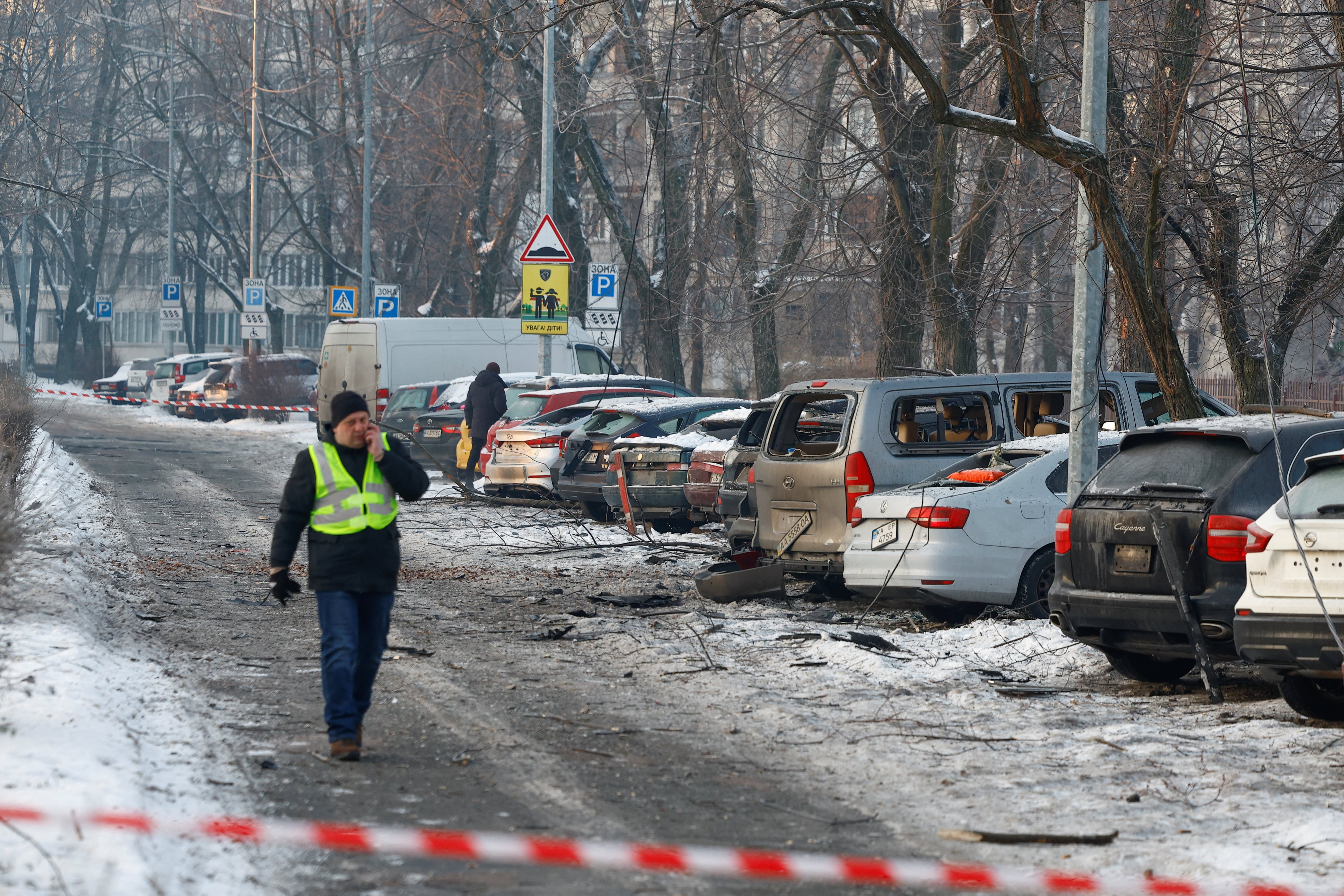Estos nuevos bombardeos se registraron más de una semana después del ataque más grave de Moscú contra la red energética de Kiev desde el inicio de la invasión rusa de Ucrania, que comenzó hace cuatro años (REUTERS)