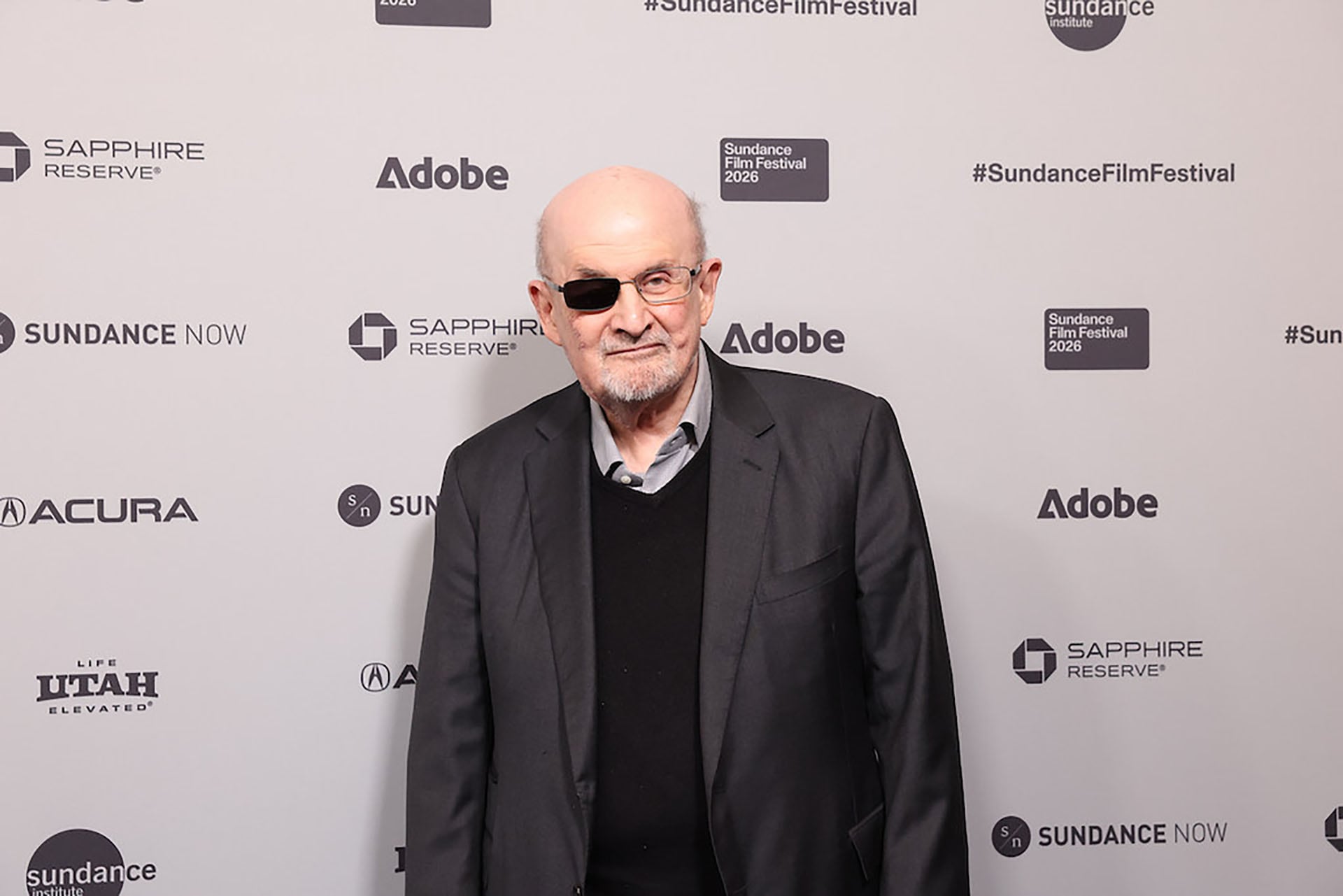 “La literatura no puede derrocar regímenes, pero puede aumentar nuestra comprensión del mundo”, asegura Rushdie (Prensa Sundance Festival)