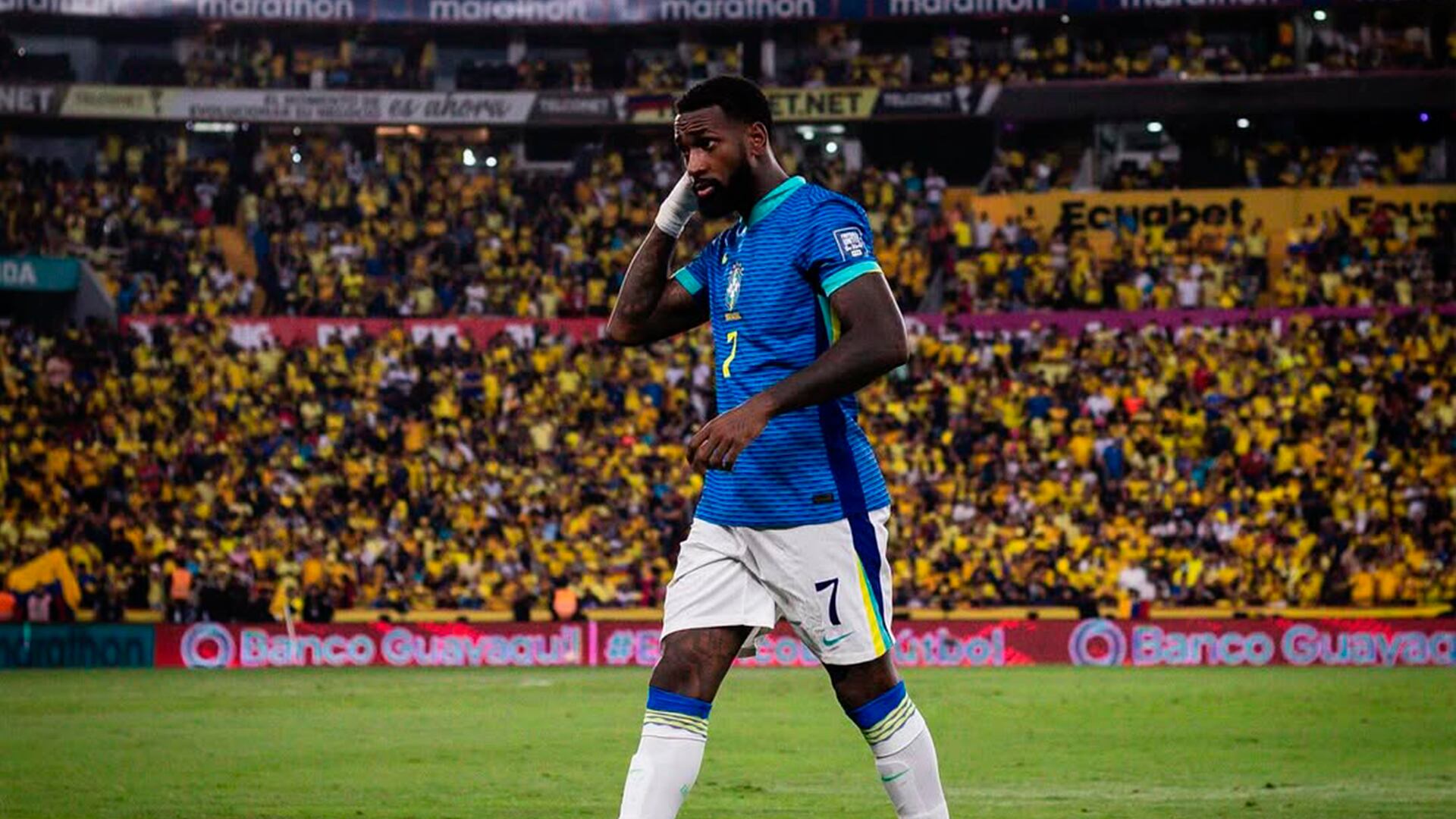 El volante quiere ganarse un lugar en la selección de Brasil de cara al Mundial