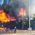 Se incendió una cervecería de Pilar: los dueños acusaron a un salón de eventos vecino por el inicio del fuego