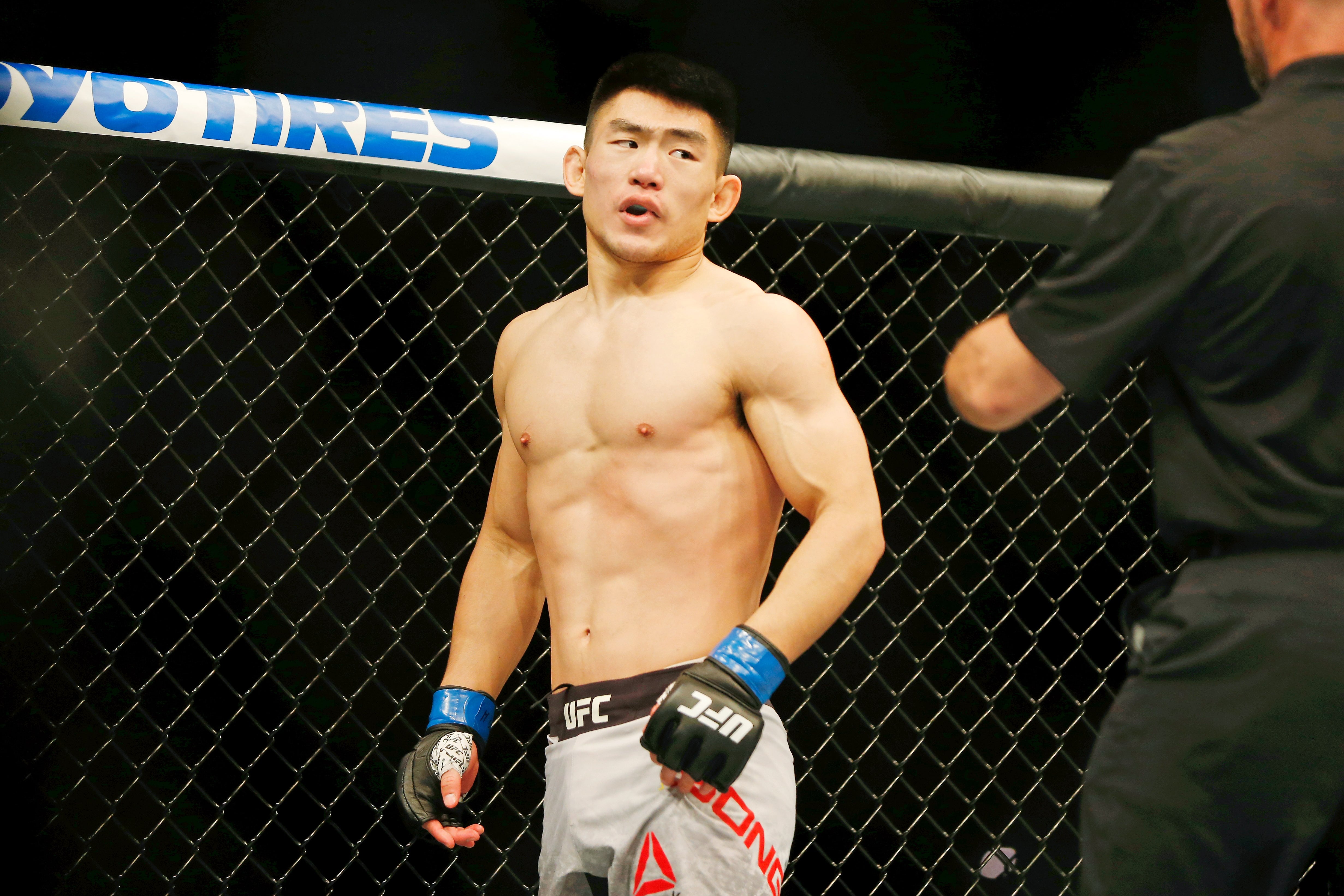 Song Yadong llega al duelo contra O’Malley fortalecido tras vencer a Henry Cejudo y con un historial de 22 triunfos en las artes marciales mixtas
(Mandatory Credit: Amber Searls-USA TODAY Sports)