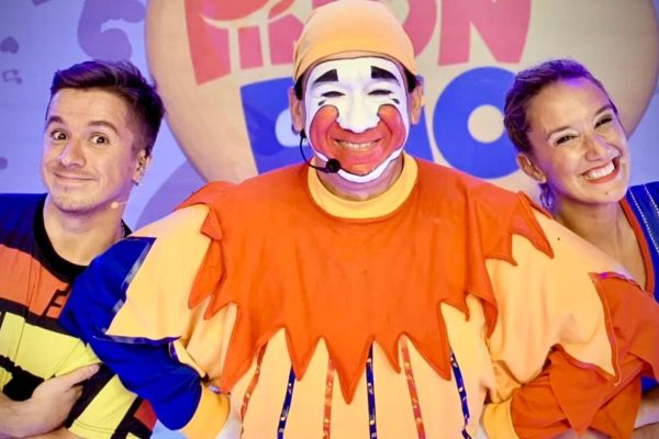 Solcito Fijo, la hija de Piñón, entre el teatro y la familia en Carlos Paz: “Volver a cantar con papá fue sanador”