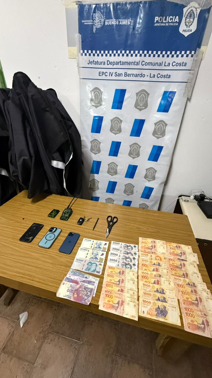 Son de Avellaneda, viajaron a la costa bonaerense y los detuvieron por robar rompiendo vidrios de autos estacionados