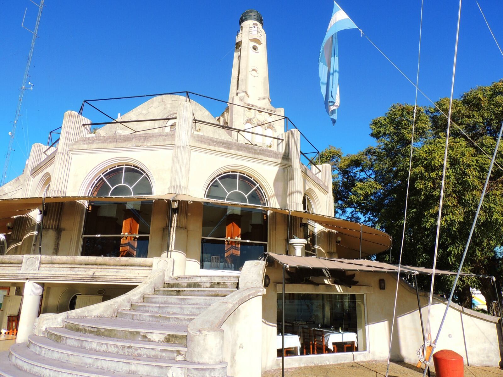 Desde el Yacht Club Argentino, frente a Dársena Norte, partirán los competidores 