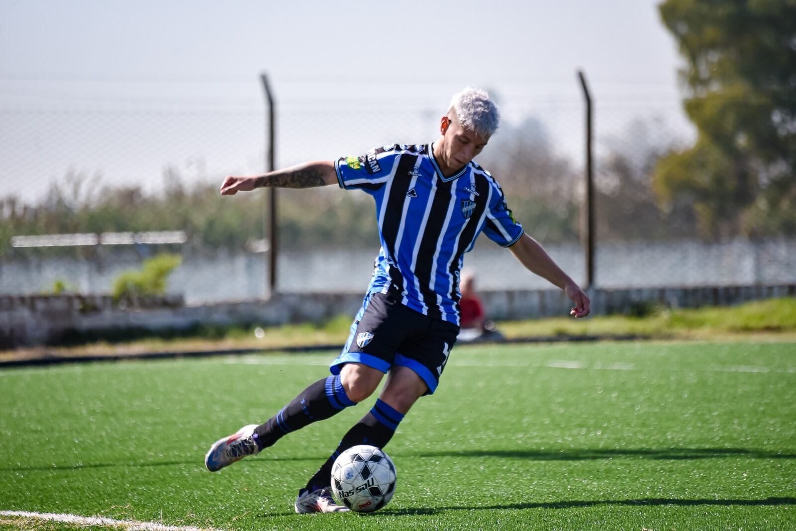 Se define como un lateral duro en la marca y con vocación ofensiva (Créditos: Angie Silva)