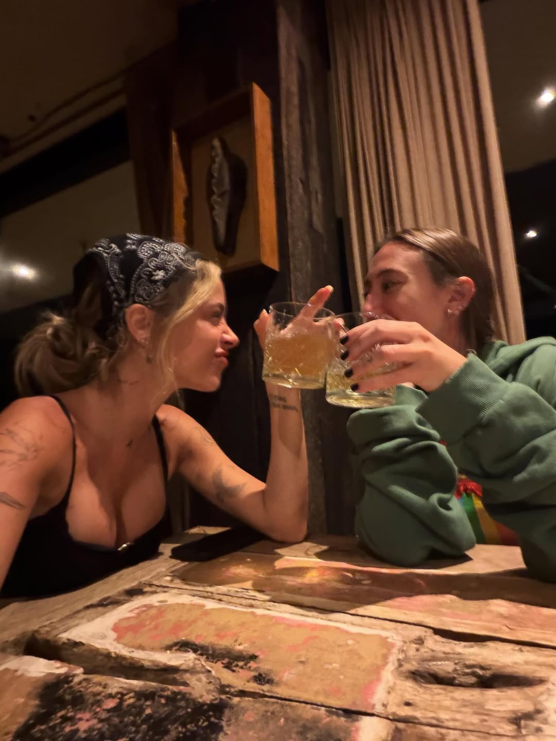 El festejo íntimo de cumpleaños de una de sus amigas también fue parte del álbum compartido