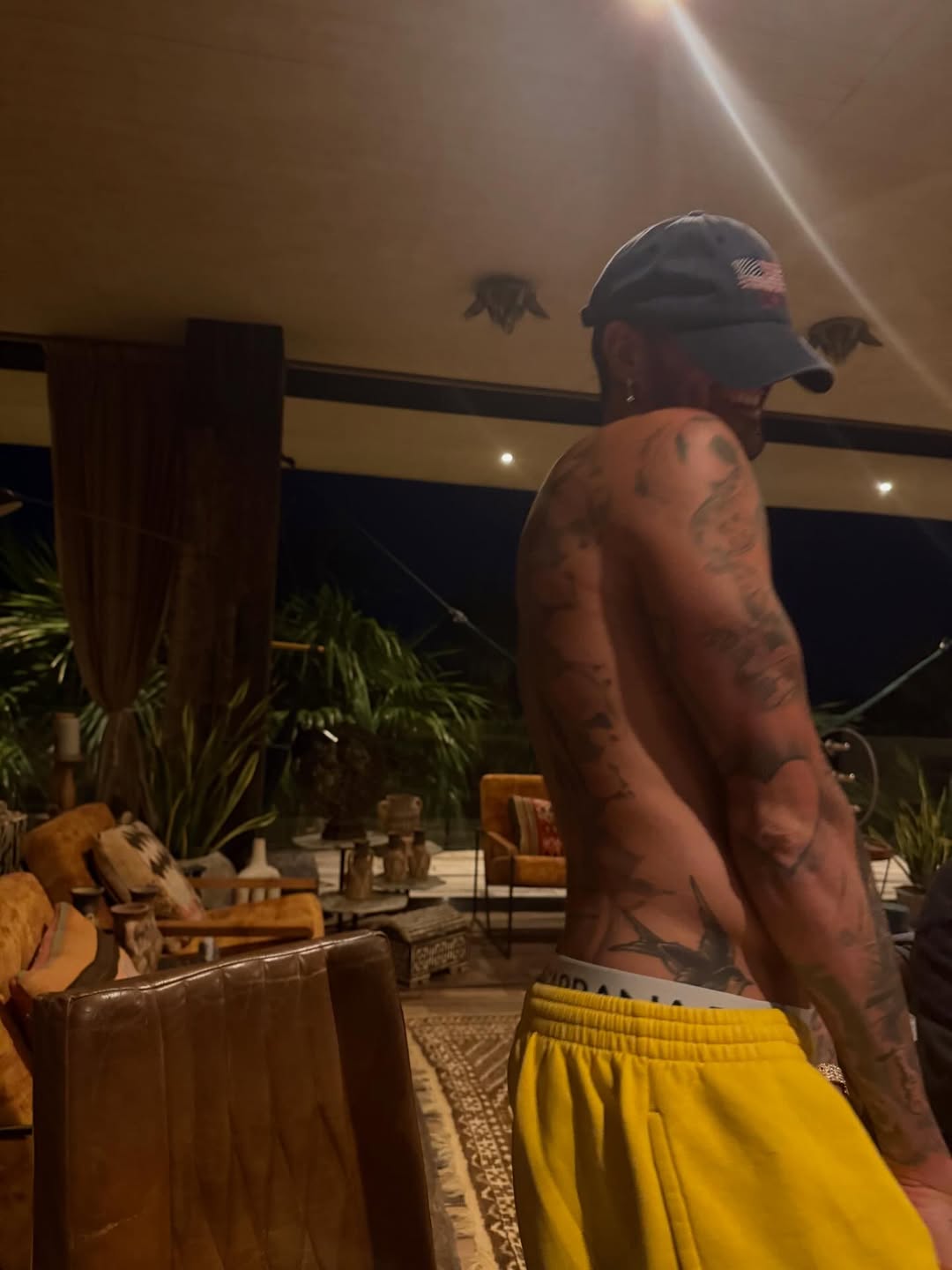 Con estas imágenes, Tini Stoessel dejó ver un comienzo de año marcado por el amor, la amistad y el descanso