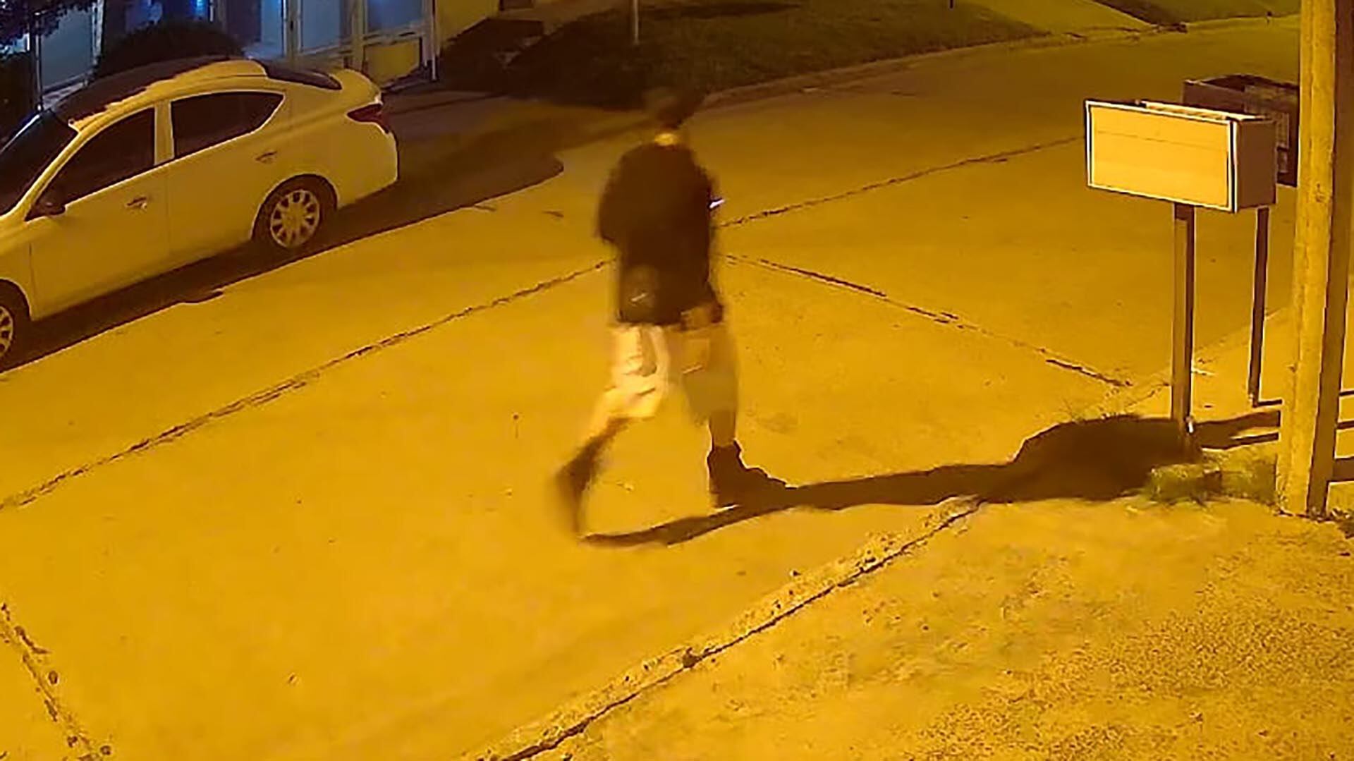 Todos los videos del robo a la influencer en su casa de Mar del Plata