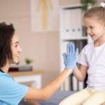 Tos convulsa: un nuevo estudio confirma que la vacuna en embarazadas fortalece el sistema inmune de los bebés