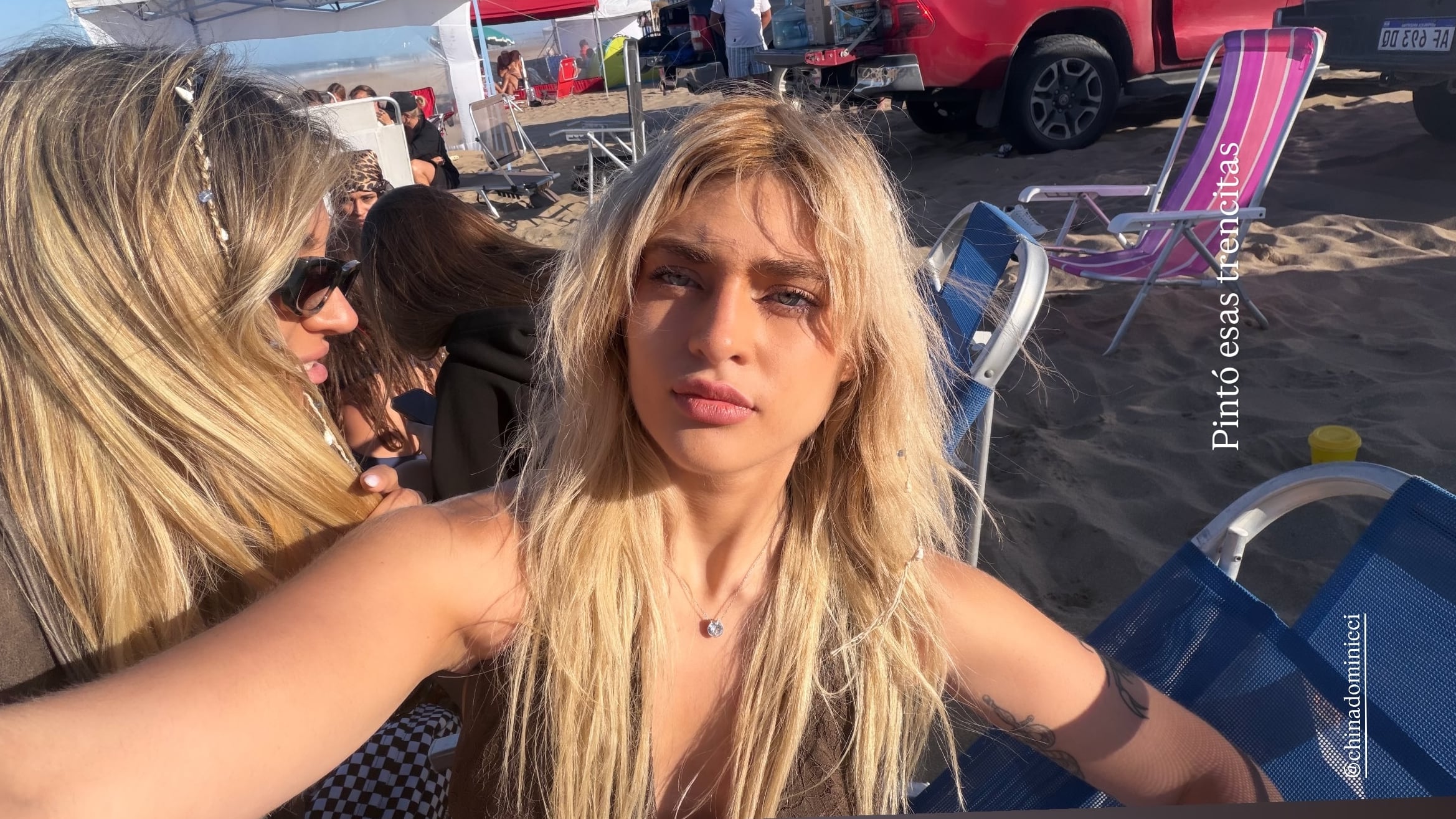 Marta Fort disfruta de actividades recreativas y del atardecer en La Frontera, la playa de Pinamar conocida por sus médanos (Instagram)