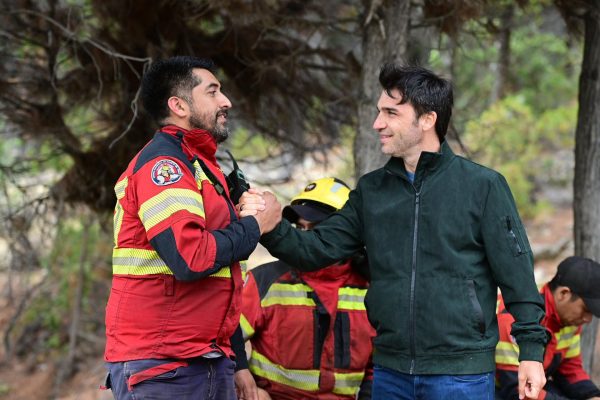 Trasladaron al brigadista herido durante los incendios en Chubut y continúa internado en terapia intensiva