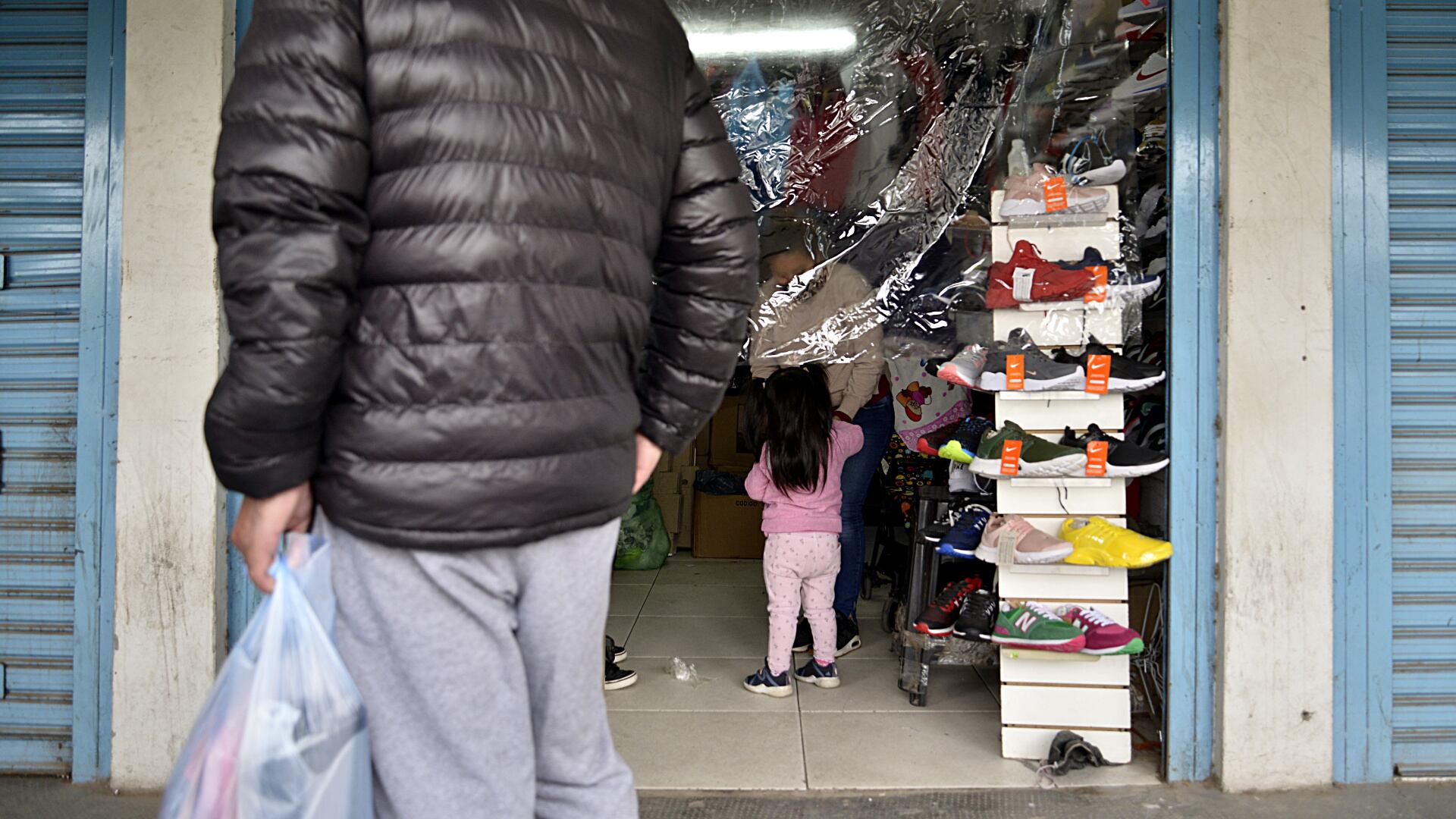 Los feriantes tenían puestos en la feria Ocean de La Salada