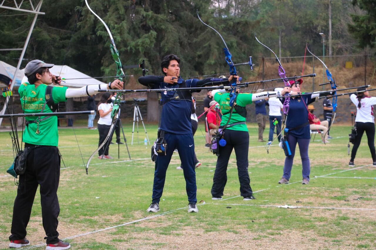  La campaña de vacunación ayudó a crear un espacio de seguridad y protección entre los atletas, por lo que el recibimiento de la comunidad estudiantil fue favorable (Foto: cortesía DGDU UNAM)