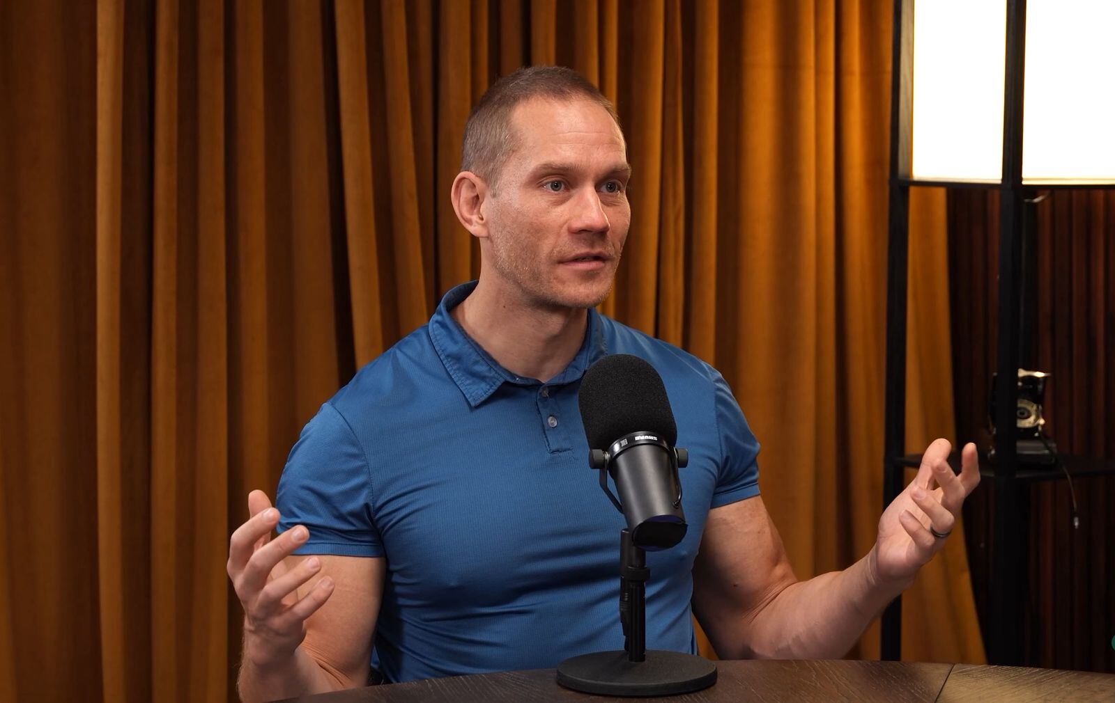 Un neurocientífico explicó cómo las decisiones de estilo de vida influyen en la trayectoria del cerebro con el paso del tiempo