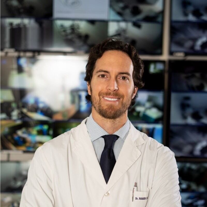 El doctor Roger Zaldivar, de la familia fundadora, fue incluido en la Power List 2025 de The Ophthalmologist, una selección que distingue a los 50 líderes más influyentes del mundo en distintas disciplinas de la oftalmología