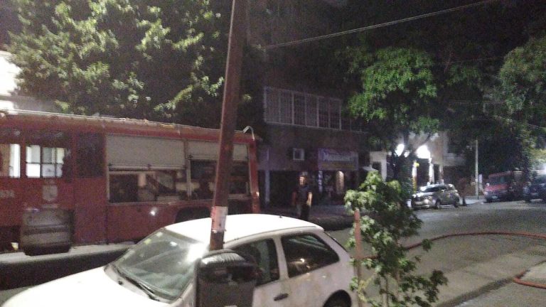 Una mujer de 70 años murió en un incendio en el barrio porteño de Flores
