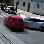 Video: iba rápido, chocó contra un auto y atropelló a un cartonero