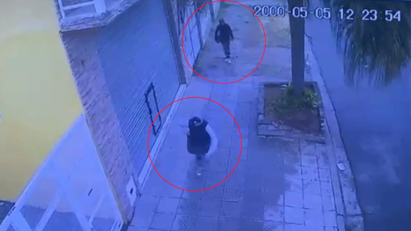 Dos de los tres delincuentes que abordaron a las víctimas. 