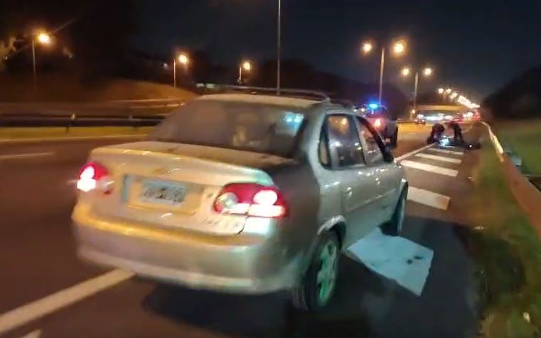 Vuelco y corte parcial en la avenida General Paz: un conductor resultó herido y debió ser trasladado por el SAME aéreo