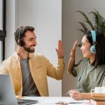 6 beneficios cognitivos de estudiar otro idioma después de los 60 años