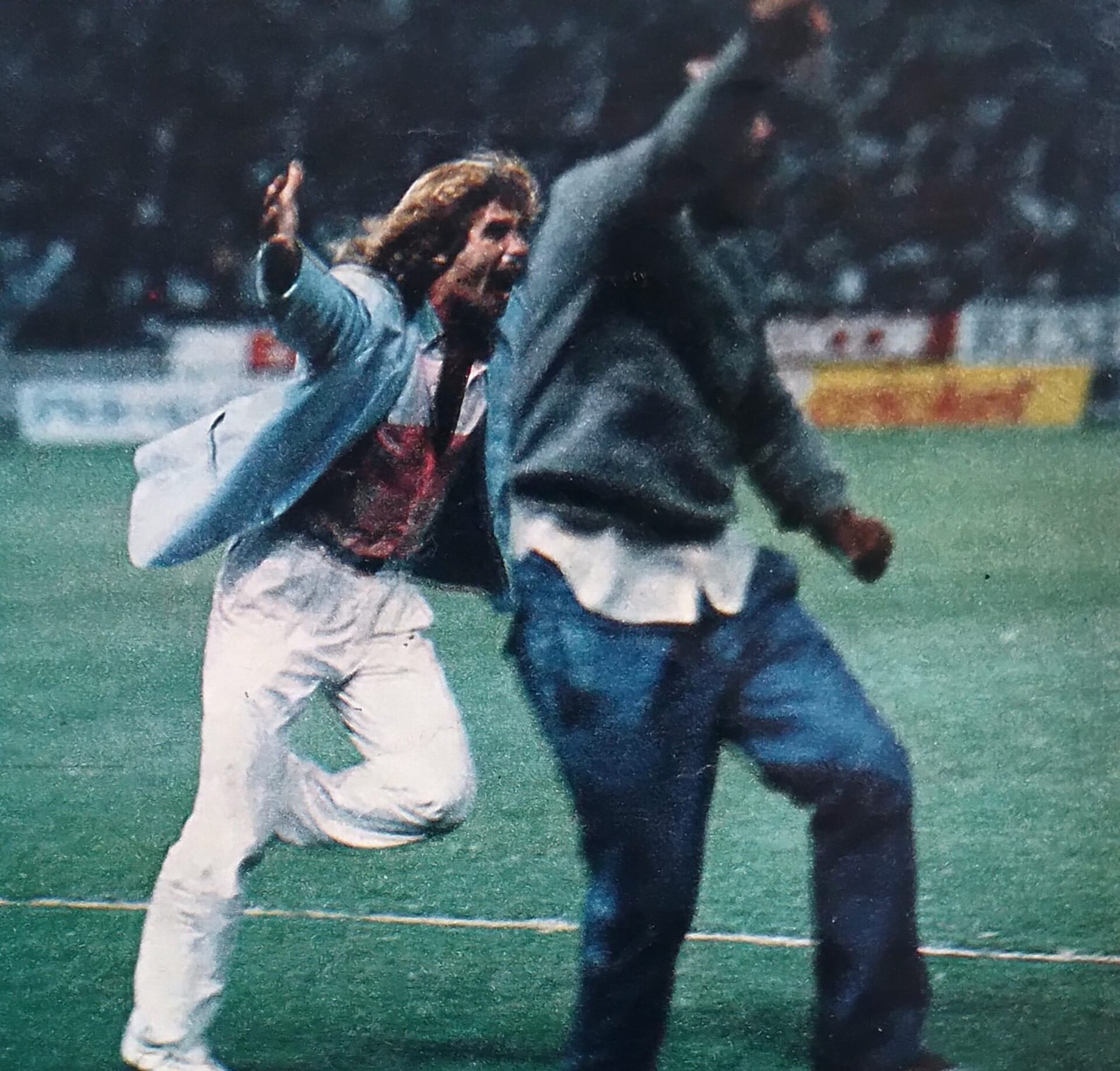 El alocado festejo del Bambino Veira tras el golazo de Francescoli