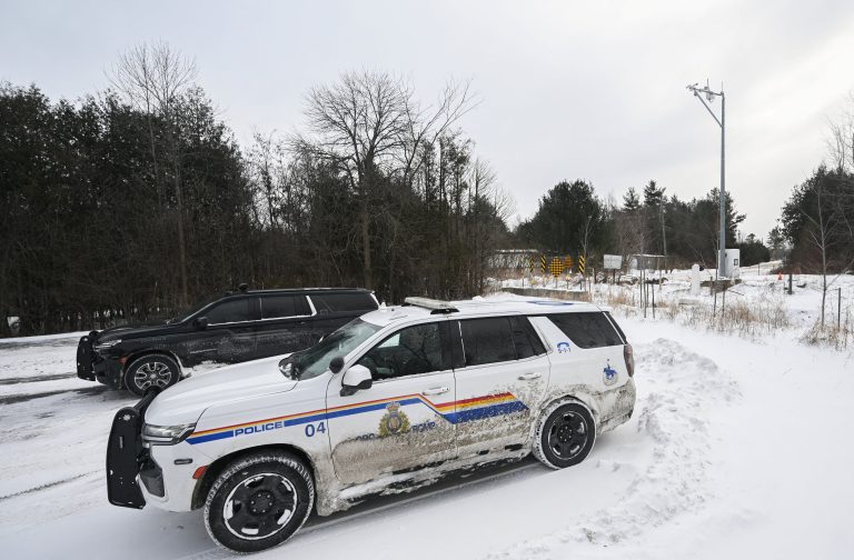 Al menos nueve muertos y 27 heridos en un tiroteo masivo en una escuela secundaria y una vivienda en Canadá