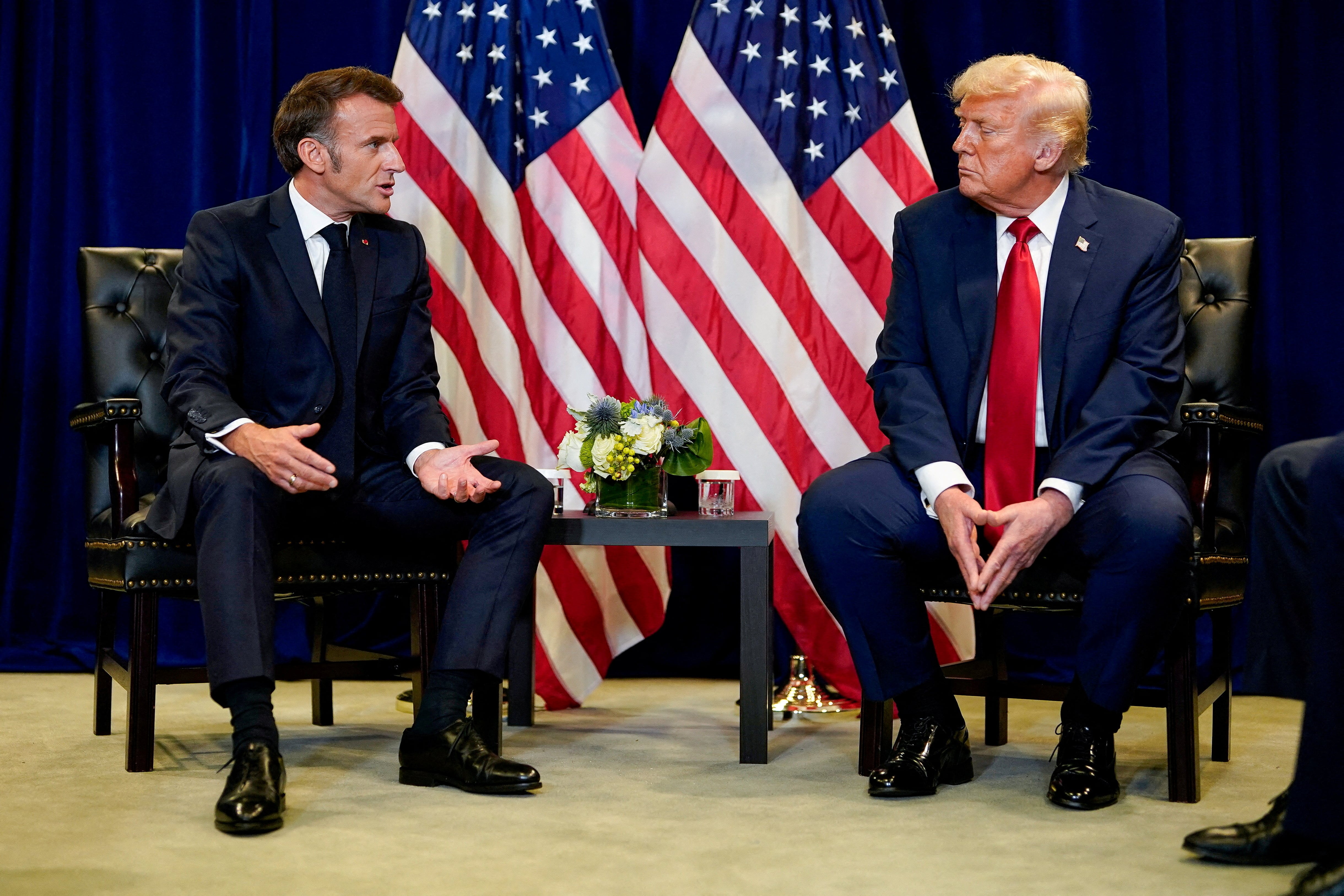 Emmanuel Macron y Donald Trump en una bilateral durante la Asamblea General de las Naciones Unidas en New York (Septiembre de 2025. REUTERS/Al Drago/File Photo)