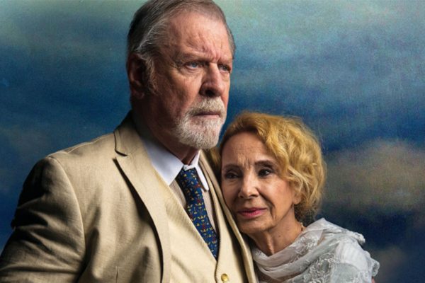 Arturo Puig vuelve al teatro con una obra en la que repasa su vida: “Son textos que marcaron mi memoria”