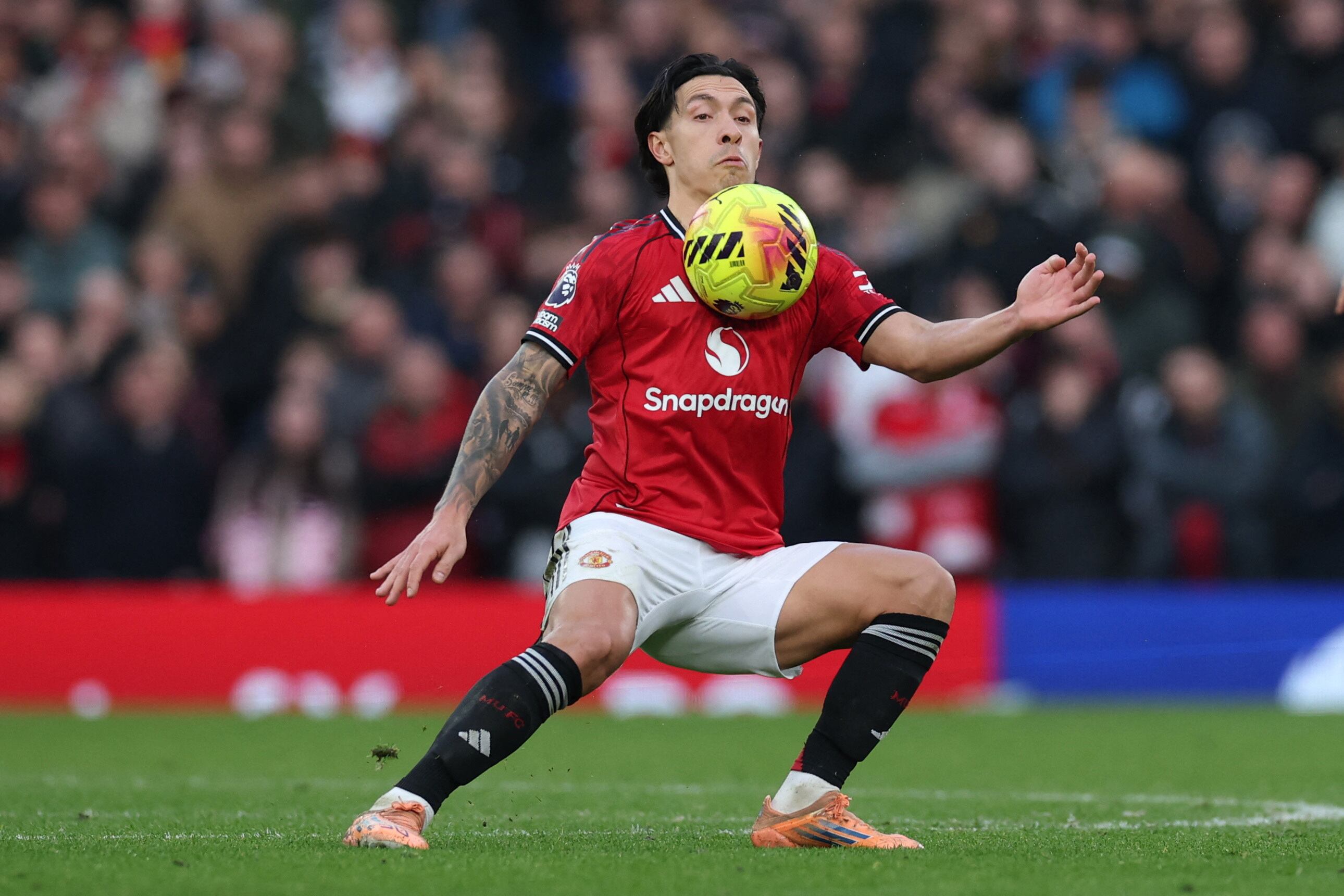 Lisandro Martínez es muy valorado por Scaloni (Foto REUTERS/Phil Noble)