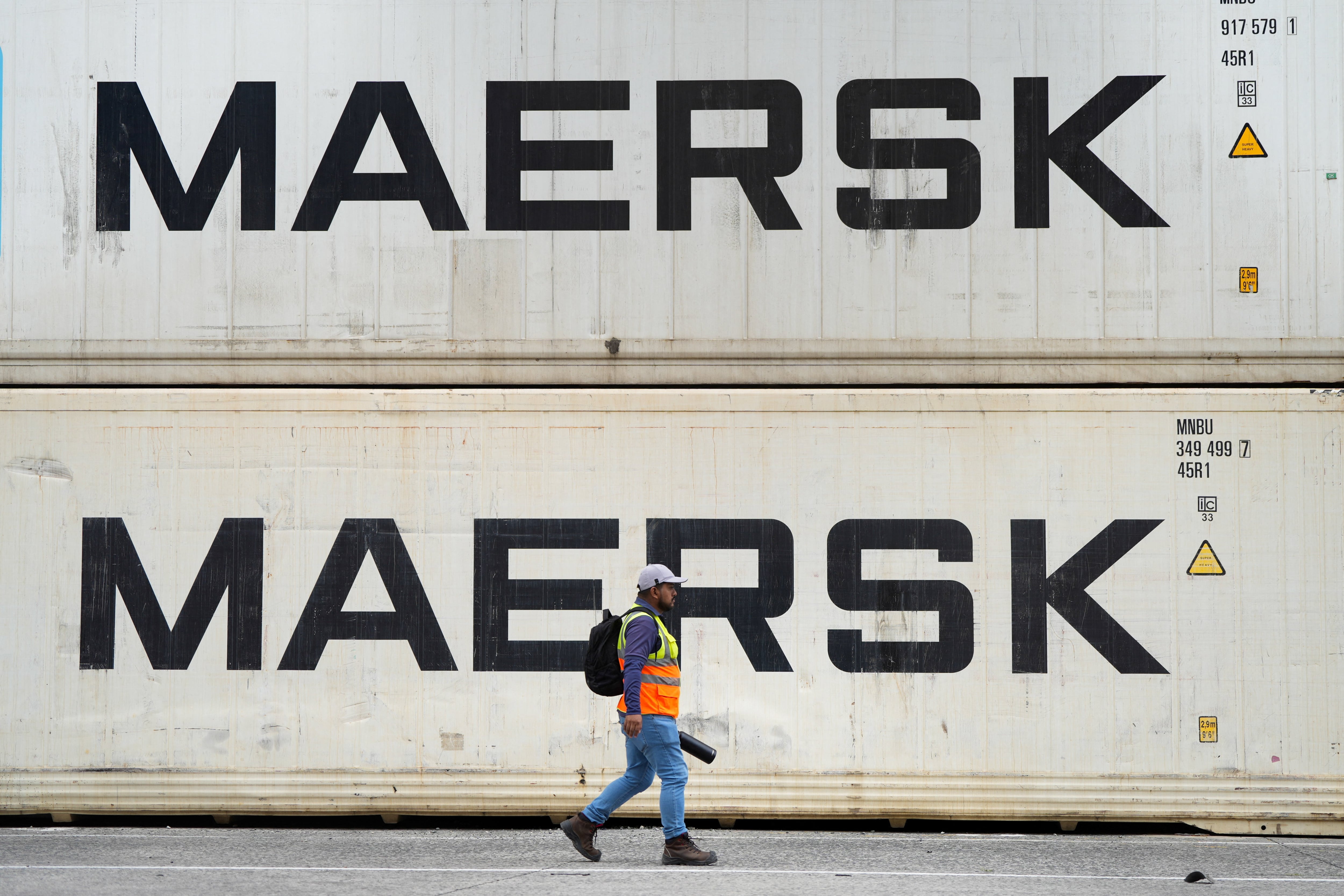 El presidente explicó que el Gobierno optó por apoyarse en Maersk por su experiencia internacional, su presencia en el ecosistema logístico del Canal y su capacidad técnica para acompañar el proceso de transición portuaria. REUTERS/Enea Lebrun