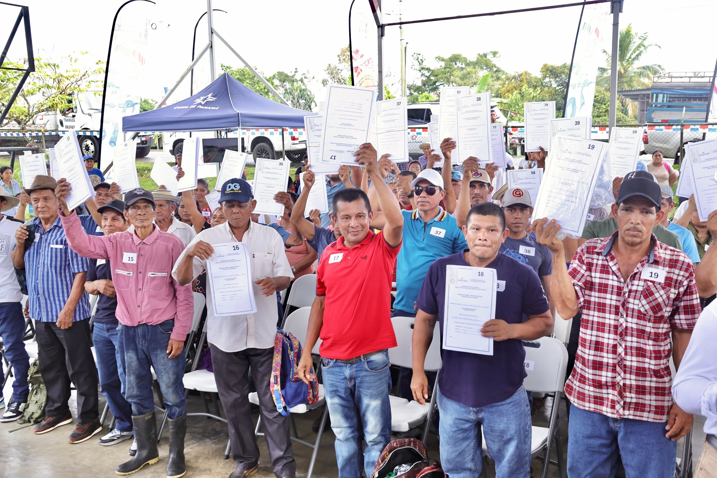 Como parte de las acciones previas al proyecto en río Indio, la Autoridad del Canal de Panamá ha avanzado en procesos de titulación de tierras para brindar mayor seguridad jurídica a las familias de la cuenca antes del reasentamiento. Cortesía