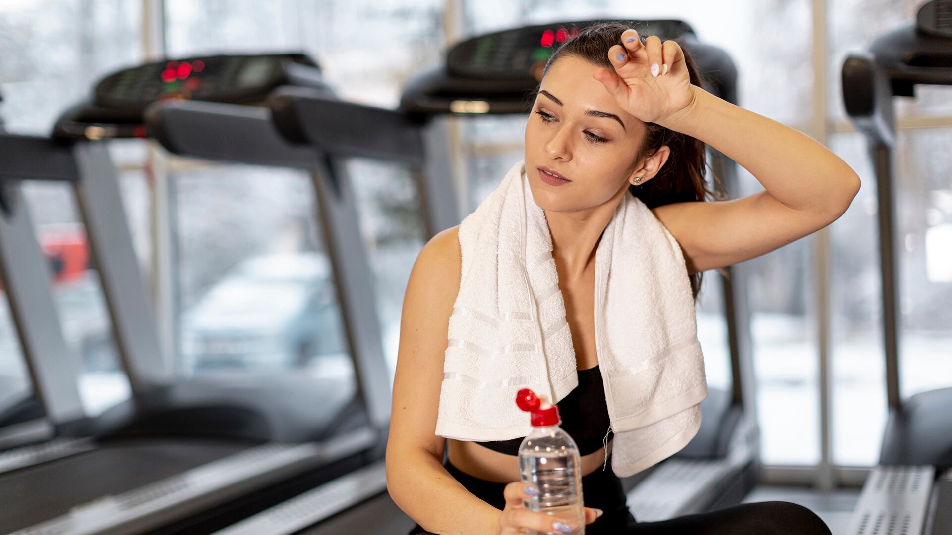 La fatiga persistente puede ser un síntoma de falta de ejercicio (Freepik)