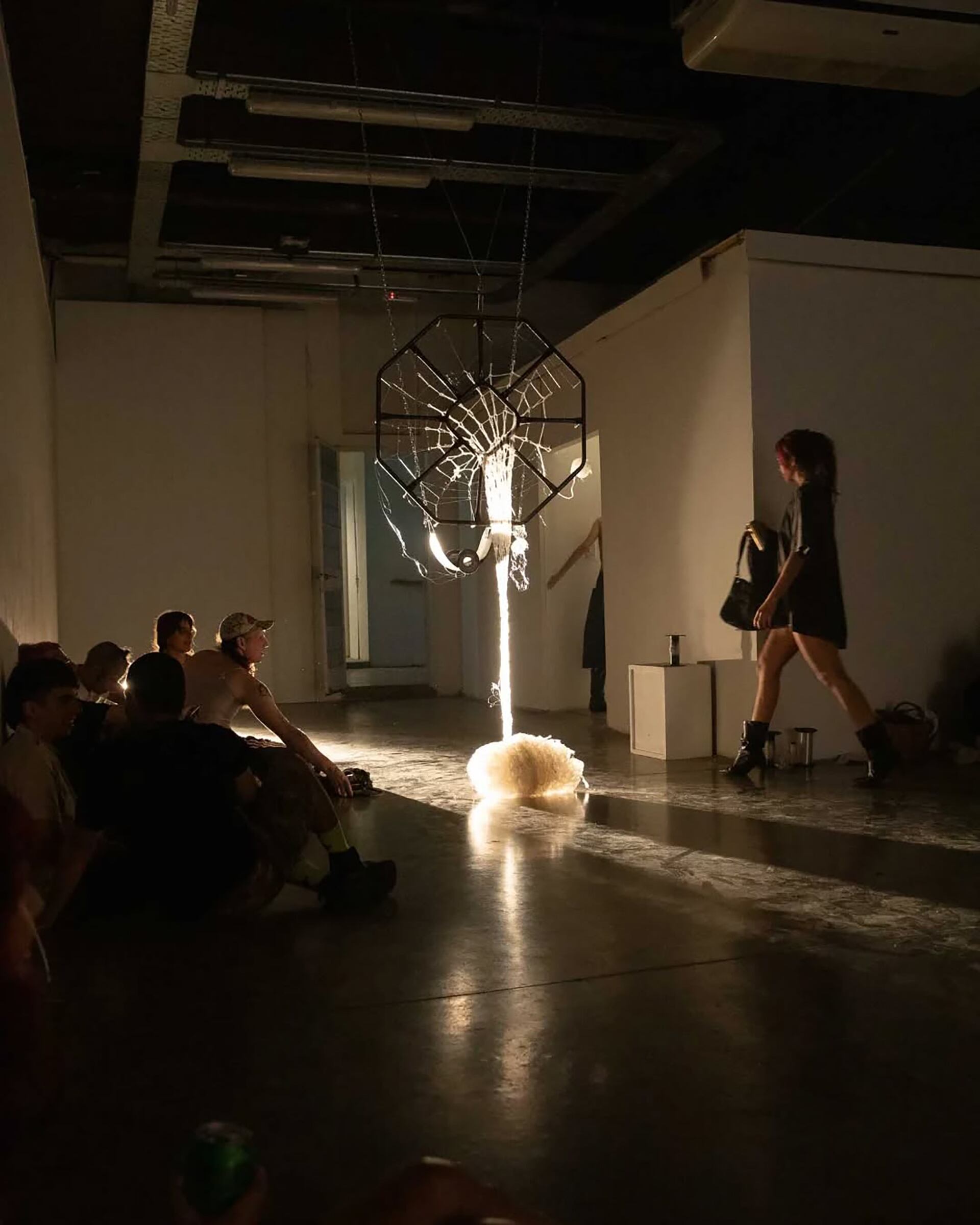 Trabajadoras de Tejido, Técnica y Trampa