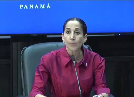 La ministra de Cultura, María Eugenia Herrera, explicó que el programa busca fortalecer el tejido social a través de centros comunitarios vivos y multifuncionales. Captura de video