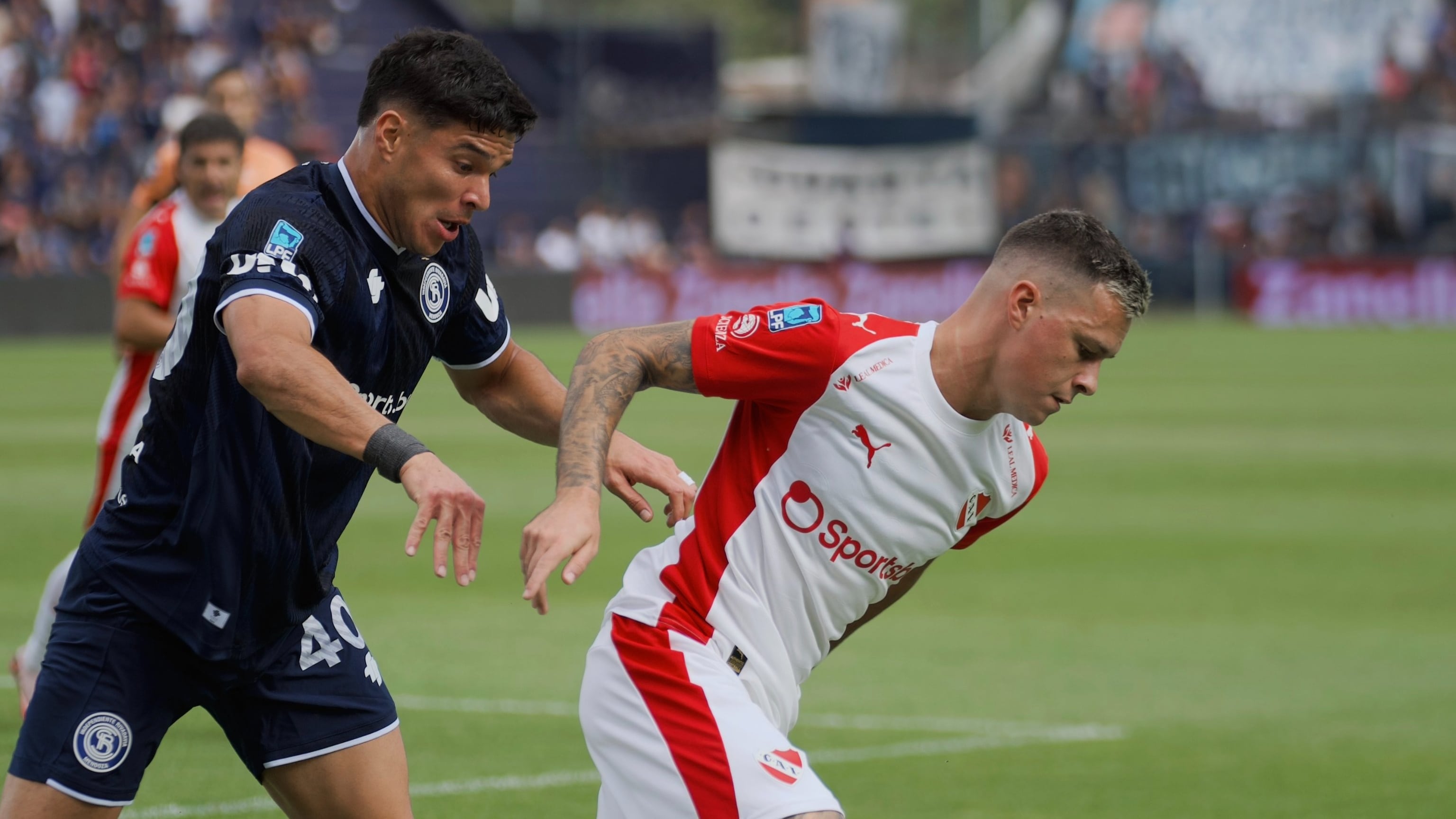 Independiente Rivadavia recibió en Mendoza a Independiente (@Independiente)