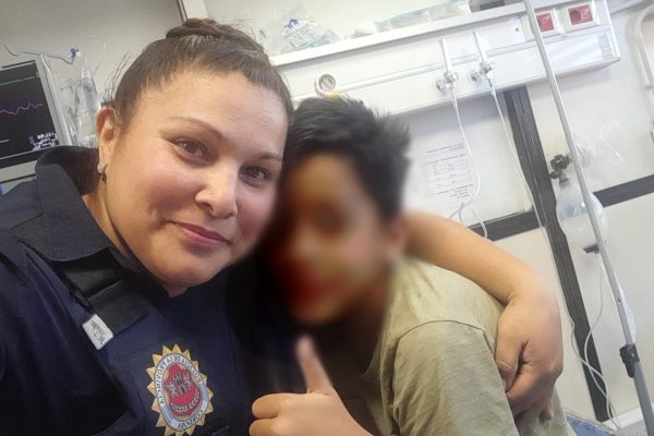 Córdoba: dos policías lograron reanimar a un niño de 10 años que no podía respirar