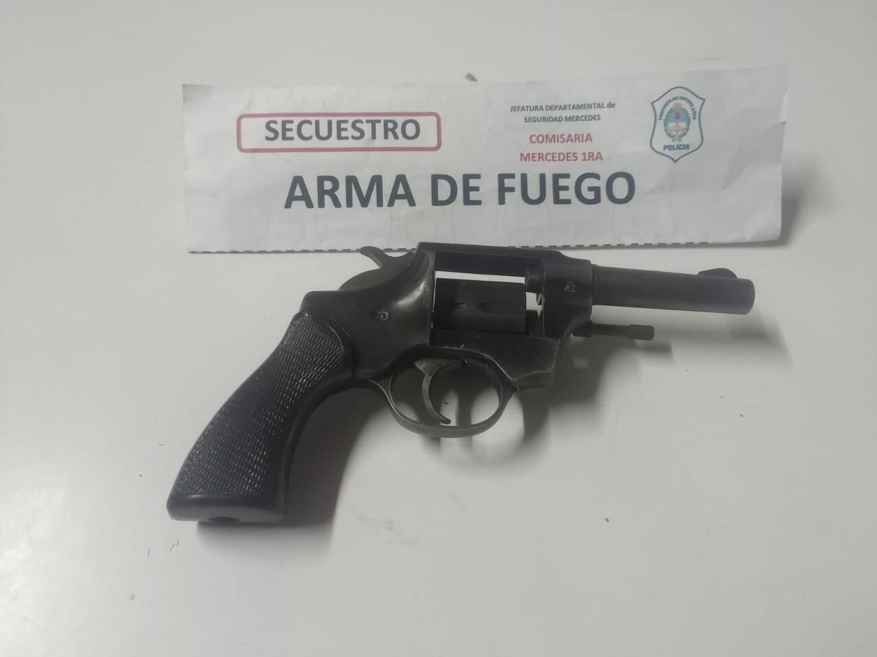 Arma utilizada para matar a Brian, en el corso de Mercedes