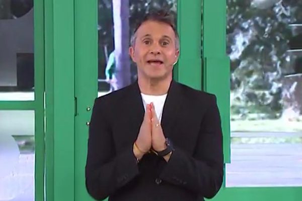 Cuatro delincuentes asaltaron a la madre de Sergio Lapegüe en su casa de Banfield