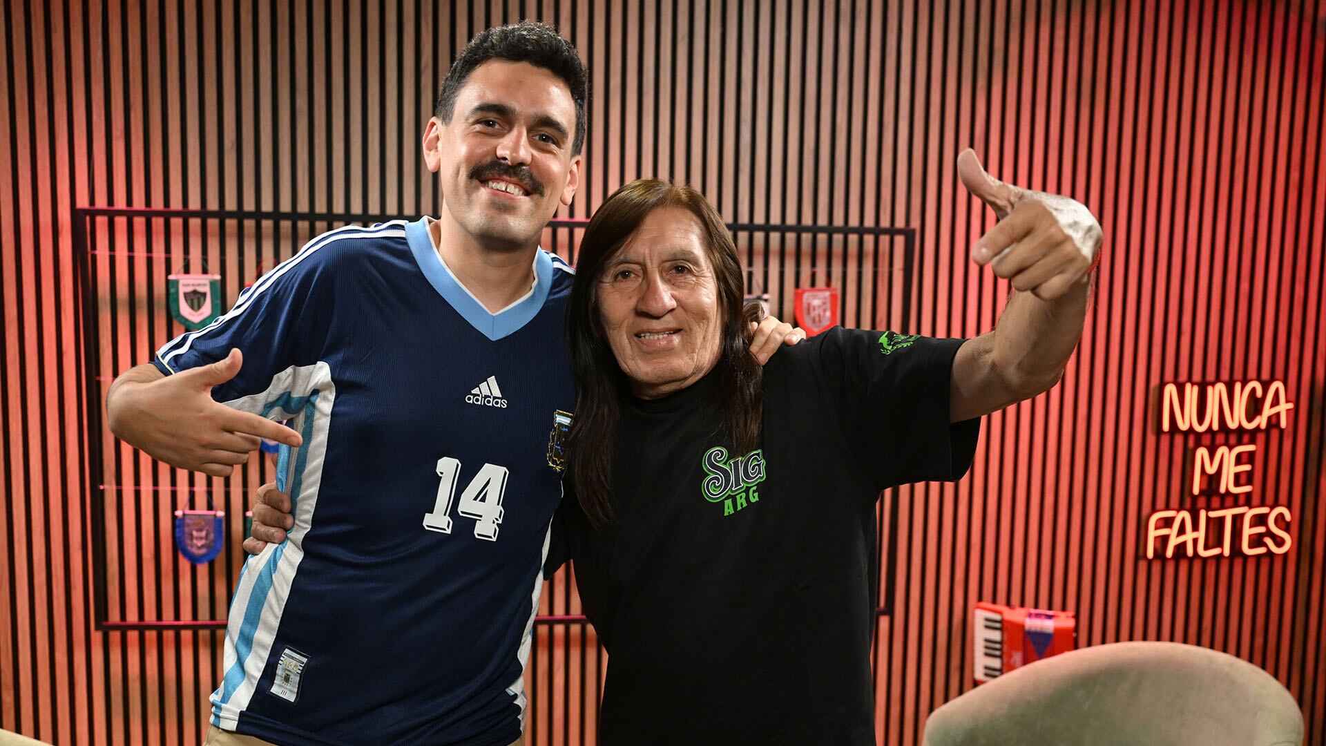 Dany Lescano con Manu Jove. Su sueño es conocer a Lionel Messi (Maximiliano Luna)