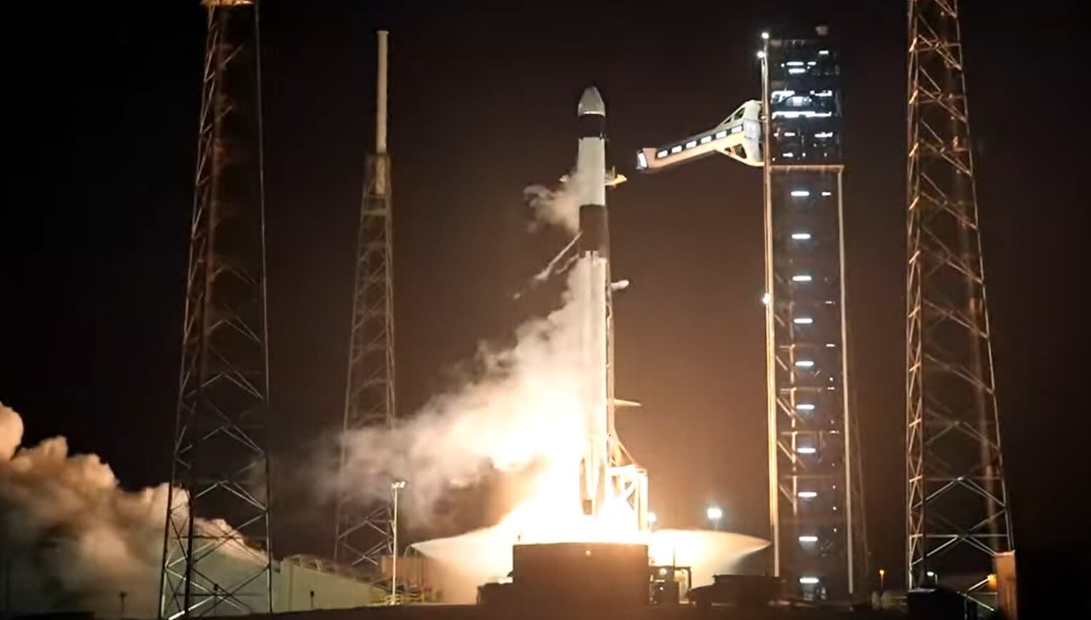 Despegó la misión tripulada a la Estación Espacial Internacional para reemplazar a los astronautas evacuados por enfermedad