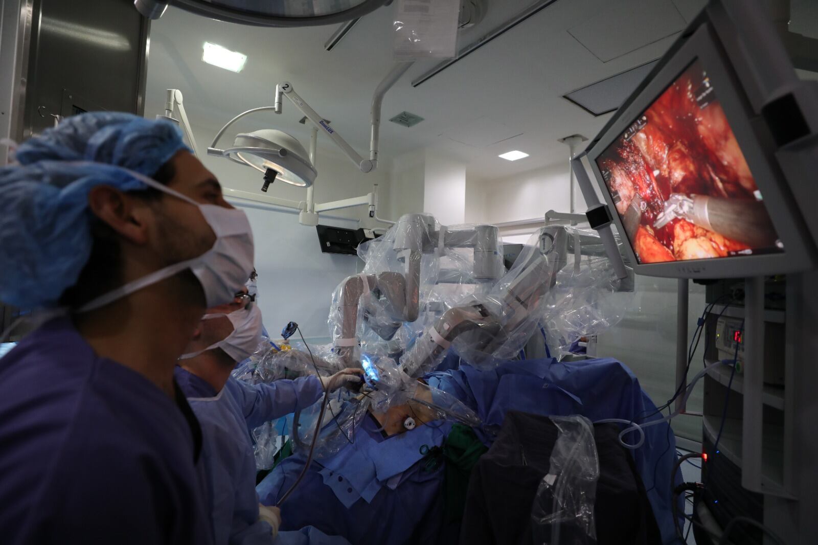 Hoy existen más de 200 tipos de cáncer y cerca de la mitad puede curarse gracias a los avances médicos disponibles (EFE) 