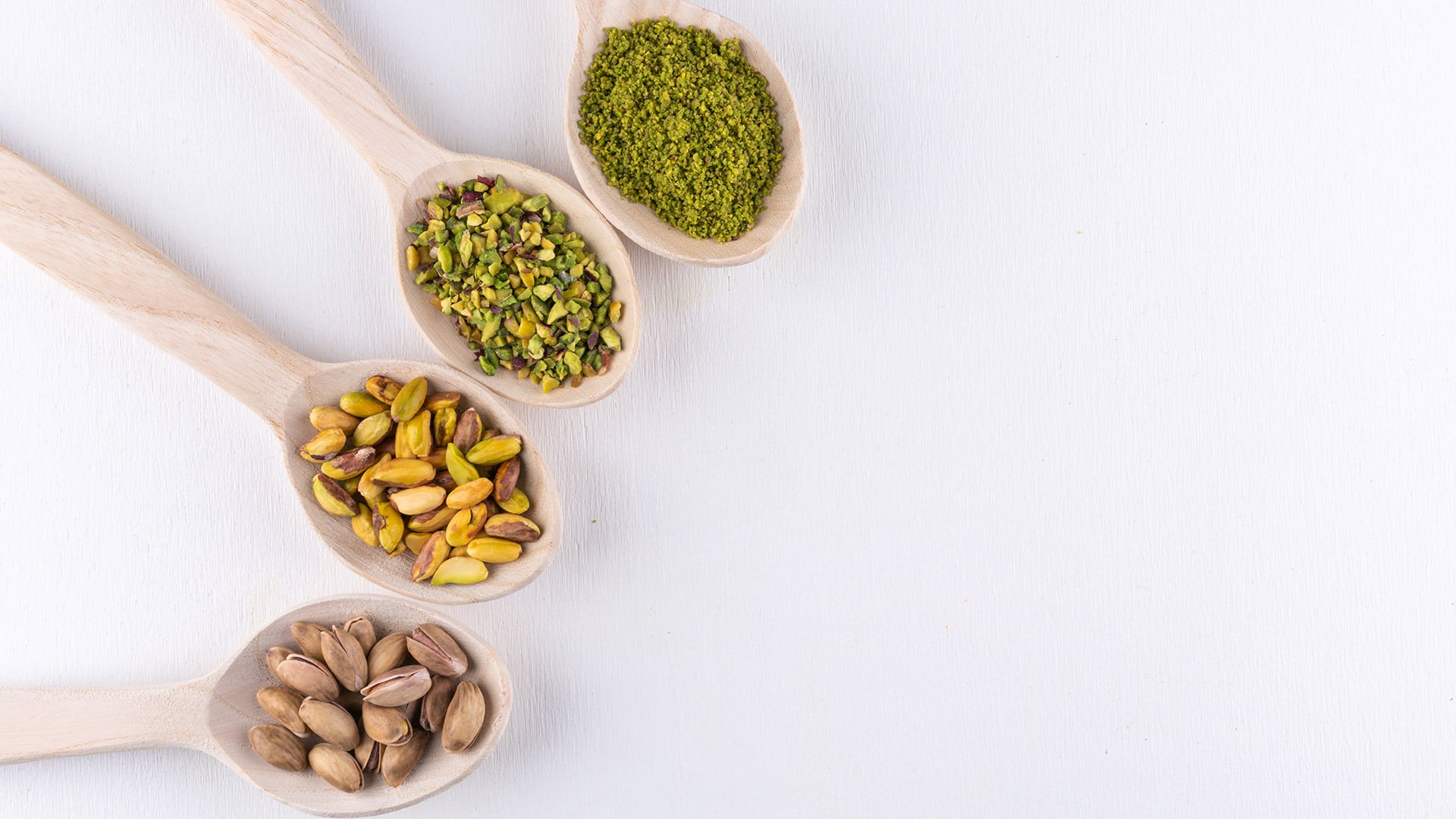 El pistacho es uno de los frutos secos más antiguos del mundo, con menciones en manuscritos y leyendas del Oriente Medio (Freepik)