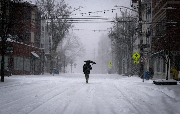 Dos estados de EEUU podrían enfrentar una tormenta invernal con más de 2 metros de nieve